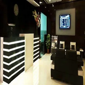 Central Blue Stone By Royal Orchid Gurgaon 4*,