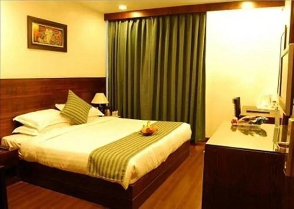 Central Blue Stone By Royal Orchid Gurgaon 4*,